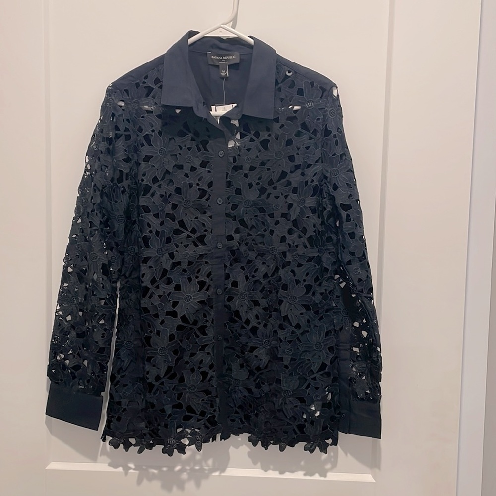 Banana Republic factory blouse with floral pattern